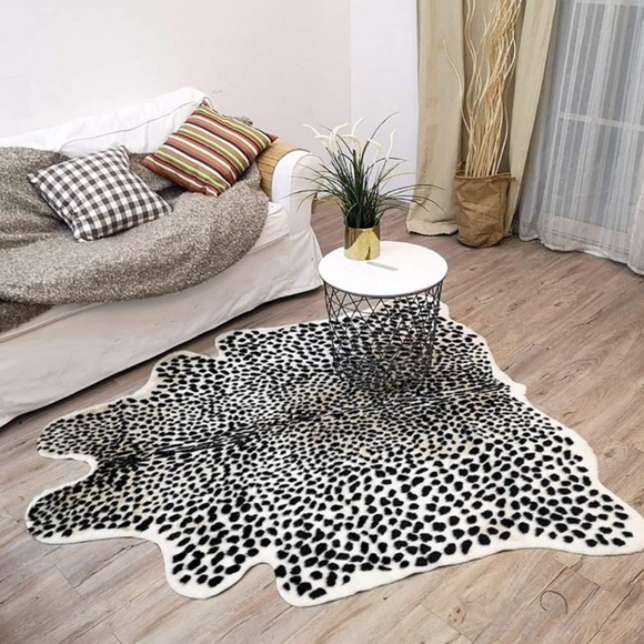 Amazon Large Leopard Print Cowhide Rug - Picture 3 of 4